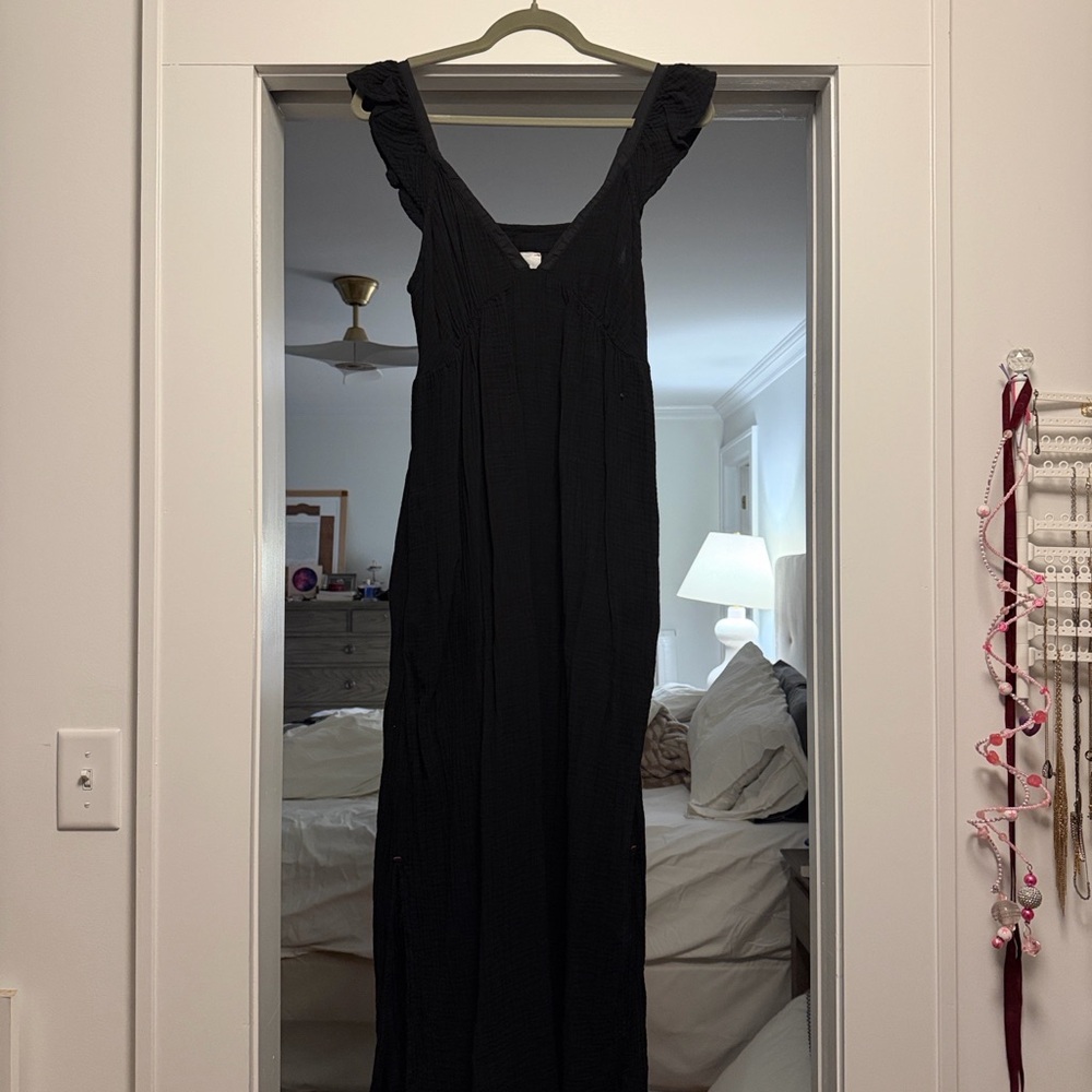 XiRENA Elegant Black Maxi Dress